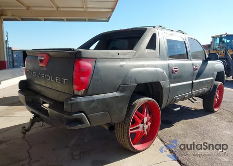 2004 Chevrolet Avalanche 1500 z USA, uszkodzony, nr VIN 3GNEC12T24G305941